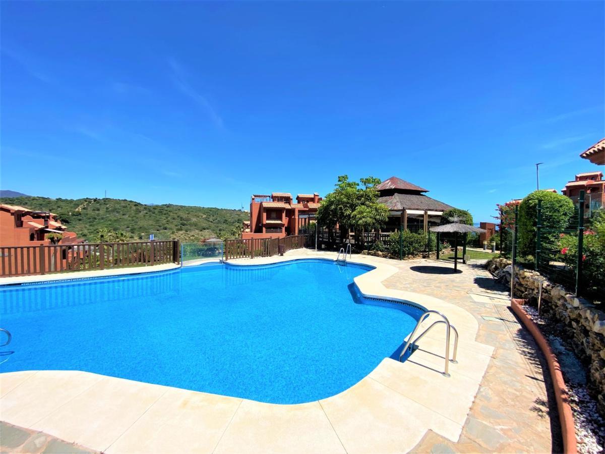 Sea View Penthouse Apartment With Hot Tub - Casa Bella Vista, Buenas Noches , Эстепона Экстерьер фото