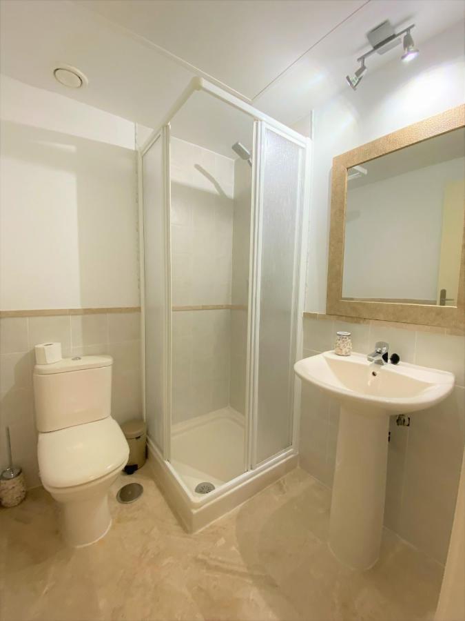 Sea View Penthouse Apartment With Hot Tub - Casa Bella Vista, Buenas Noches , Эстепона Экстерьер фото