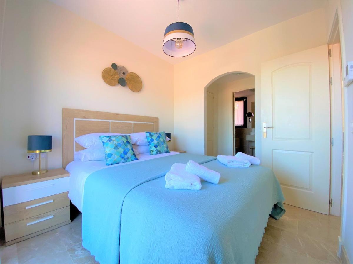 Sea View Penthouse Apartment With Hot Tub - Casa Bella Vista, Buenas Noches , Эстепона Экстерьер фото