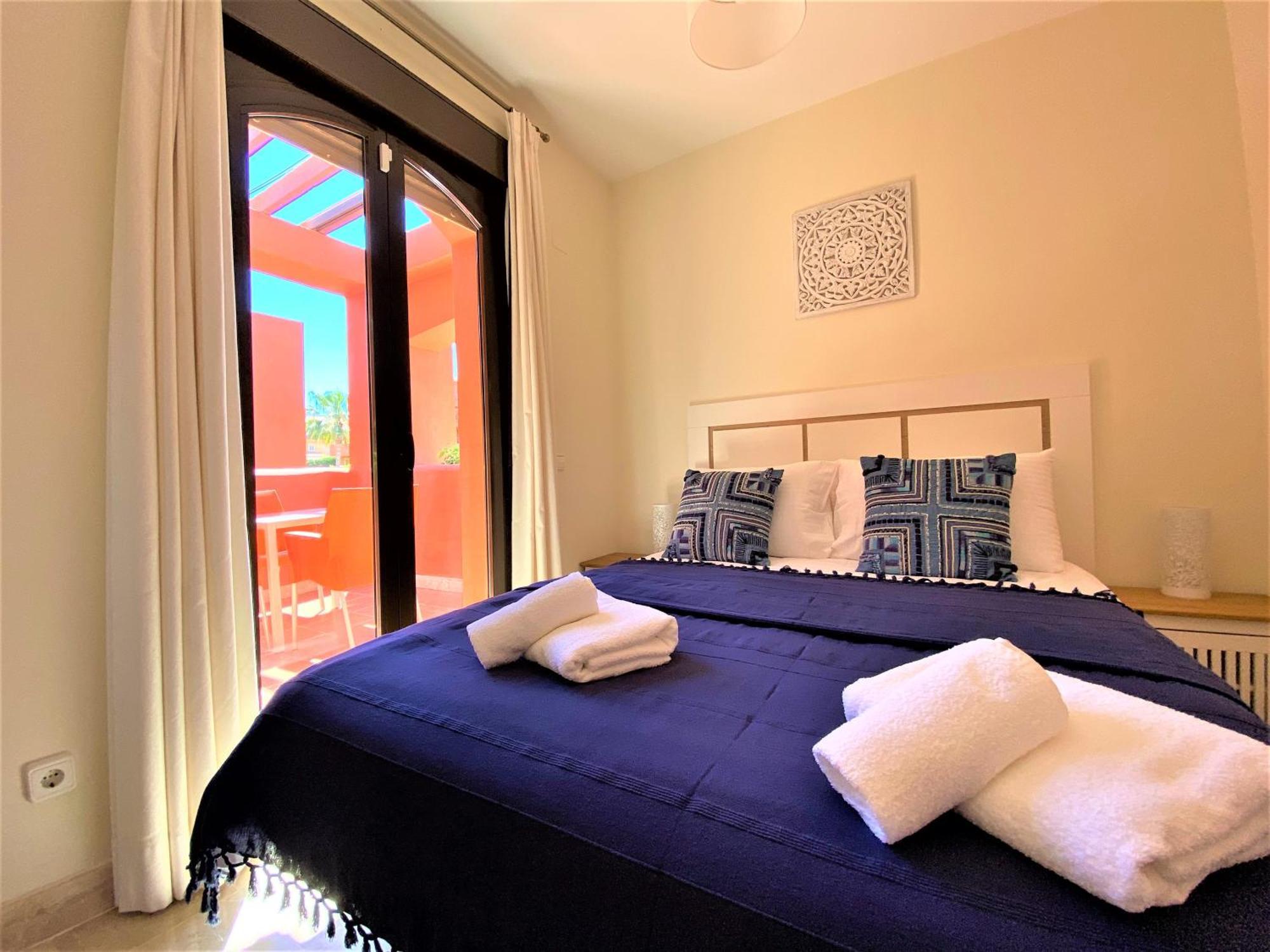 Sea View Penthouse Apartment With Hot Tub - Casa Bella Vista, Buenas Noches , Эстепона Экстерьер фото
