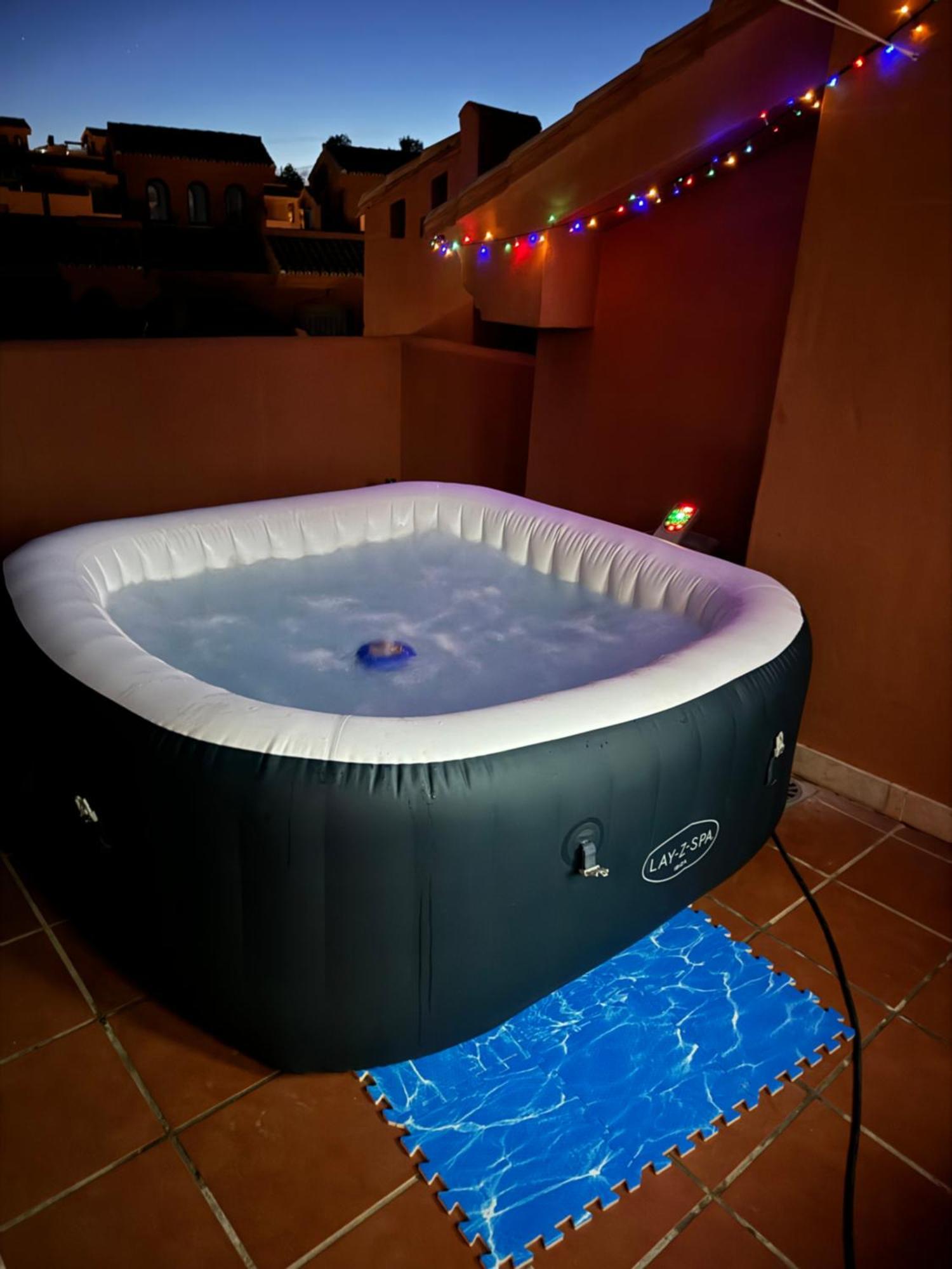Sea View Penthouse Apartment With Hot Tub - Casa Bella Vista, Buenas Noches , Эстепона Экстерьер фото